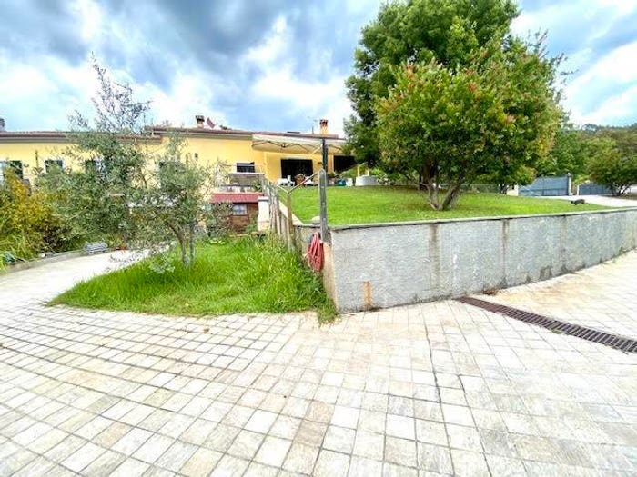 Casa con 6 locali in vendita in Colombiera Molicciara, Castelnuovo Magra