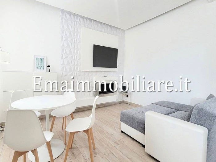 Appartamento bilocale in vendita in Via Jacopino da Tradate, Certosa, Milano