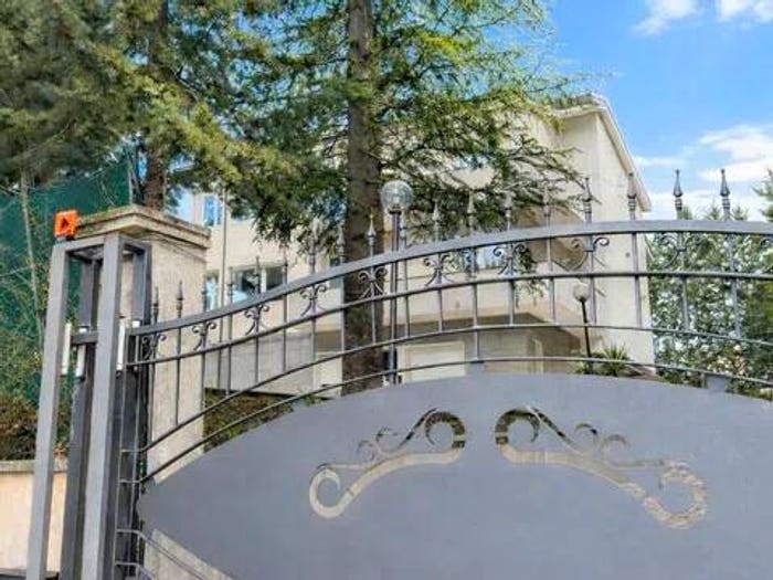 Appartamento con 6 locali in vendita in Via Conte Rosso, Cese, Campobasso
