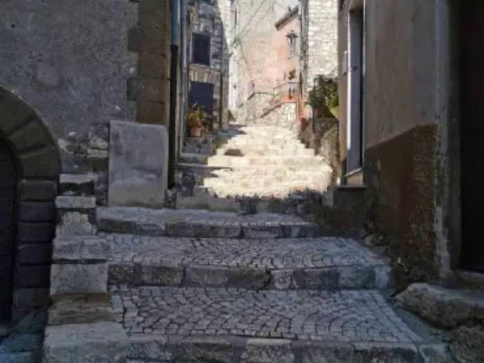 Appartamento trilocale in vendita in Via Cesare Battisti, Gavignano