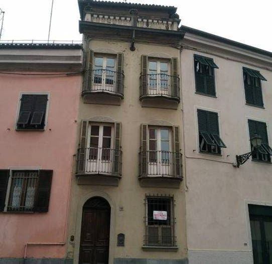 Casa con 6 locali in vendita in Novi Ligure