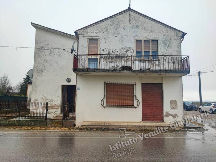 Casa con 6 locali in vendita in Via Padre Giacomo n, Granaroni, Sant'Urbano