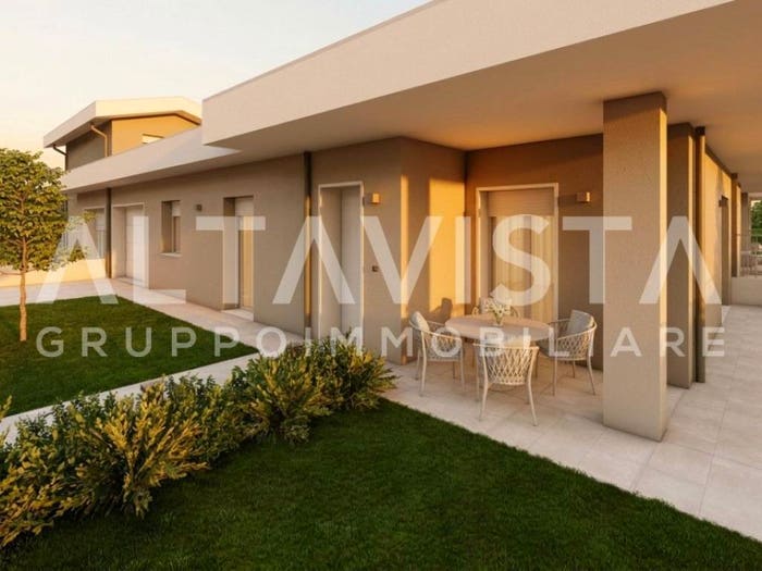 Casa trilocale in vendita in Via del Santuario, Lonato, Lonato del Garda