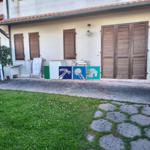 Appartamento quadrilocale in vendita in Via Recanati, Marcelli, Numana