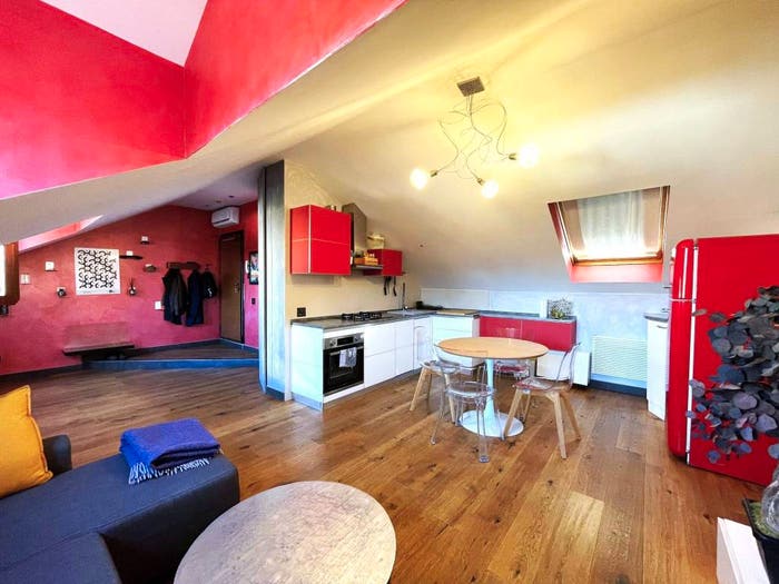 Appartamento bilocale in vendita in Via Legnone, Dergano, Milano