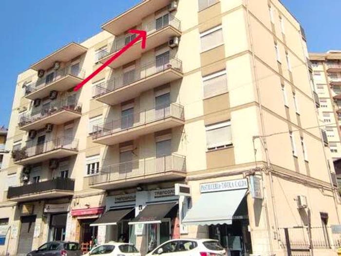 Appartamento con 6 locali in vendita in Via Cesare Beccaria, Cibali, Catania