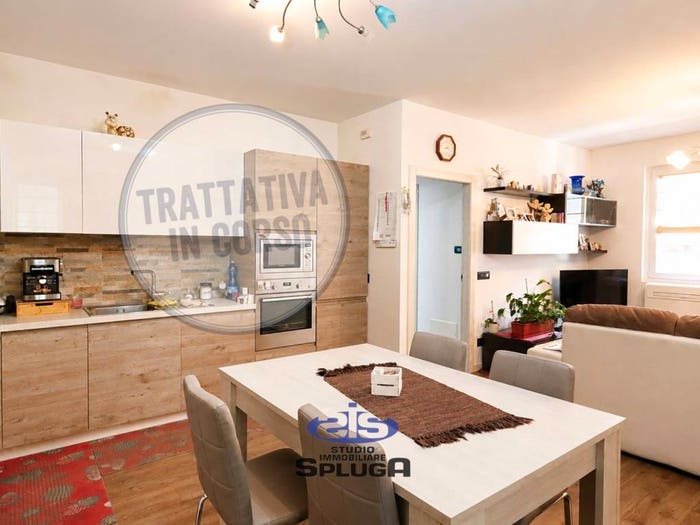 Appartamento trilocale in vendita in Via Europa, Centro, Dubino