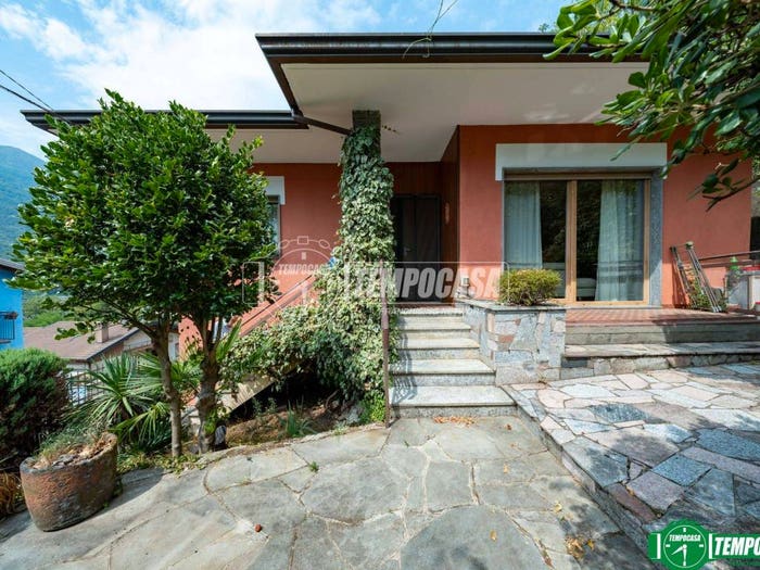 Casa con 6 locali in vendita in Via Casa del Gallo, Gravellona Toce