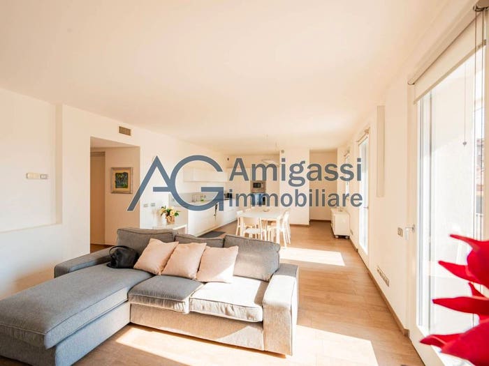 Appartamento con 5 locali in vendita in Via Zambonate, Centro, Bergamo