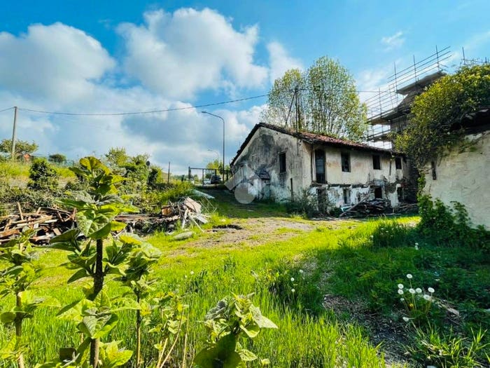 Casa quadrilocale in vendita in Via Marchesi della Rocca, Lanzo Torinese