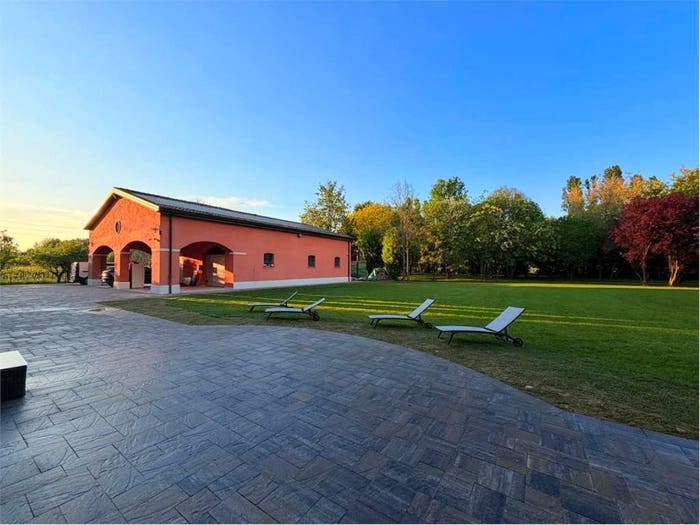 Casa con 6 locali in vendita in Via Zanini, Gargallo, Carpi