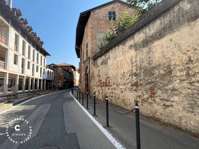 Appartamento con 6 locali in vendita in Via Principe Amedeo, Centro Storico, Chieri