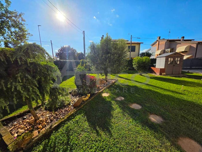 Casa con 5 locali in vendita in Via Novembre, Santa Maria D'adige, Vescovana