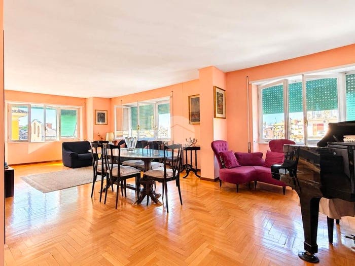Appartamento quadrilocale in vendita in Via Iglesias, Villa Fiorelli, Roma