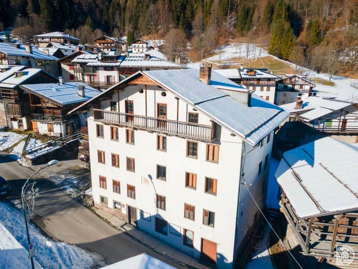 Casa con 6 locali in vendita in Pie' Falcade, Falcade