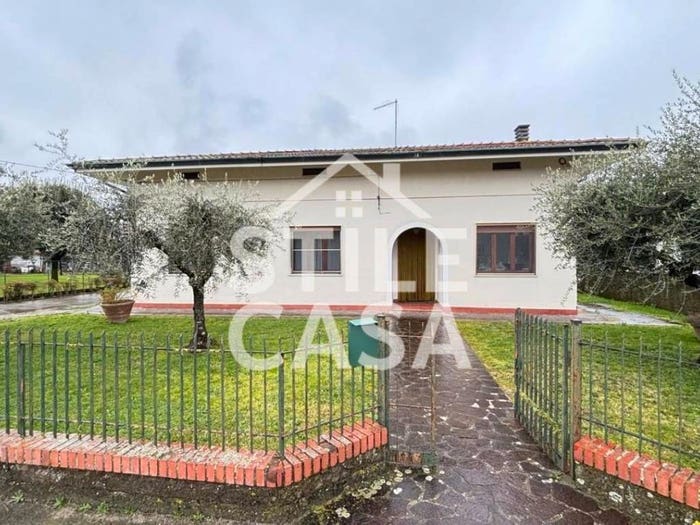 Casa quadrilocale in vendita in Via Diaccio, Centro, Porcari
