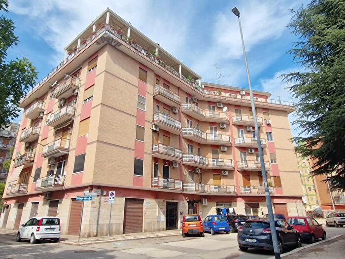 Appartamento trilocale in vendita in Via Salvo d'Acquisto, Foggia