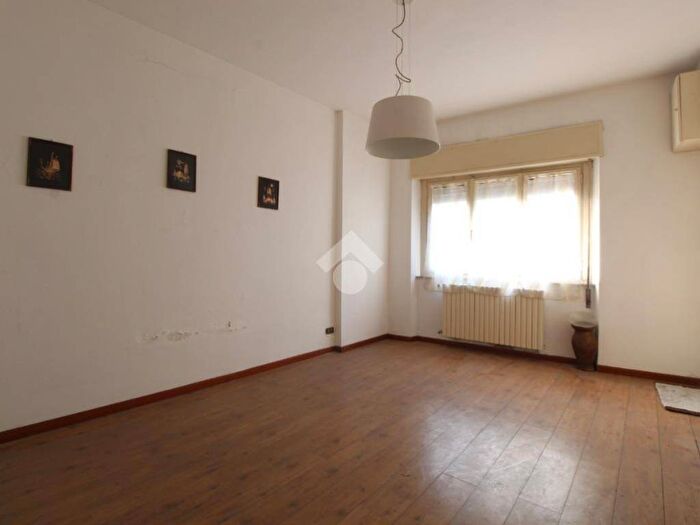 Casa trilocale in vendita in Via Firenze, Centro, Lamporecchio