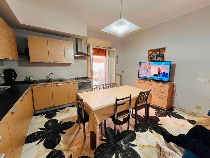 Casa con 6 locali in vendita in Via Ninfa Talia, Adrano