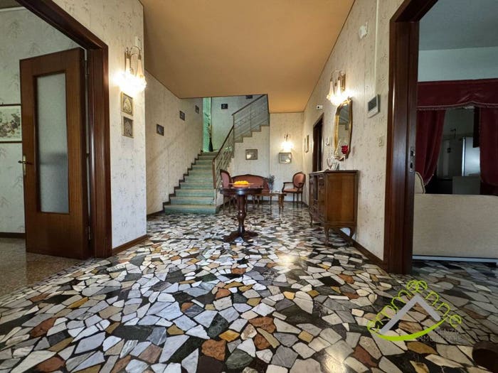 Casa con 6 locali in vendita in Via Marco Polo, Sambruson, Dolo