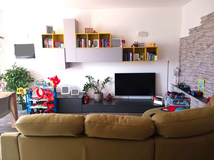 Casa con 6 locali in vendita in Via Raffaello Sanzio, Cingoli