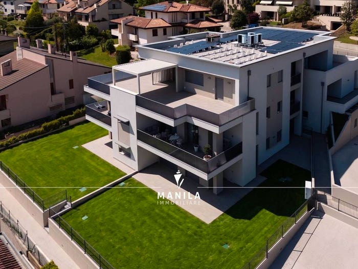 Appartamento con 6 locali in vendita in Via Toniolo Conegliano TV Italia, Centro, Conegliano