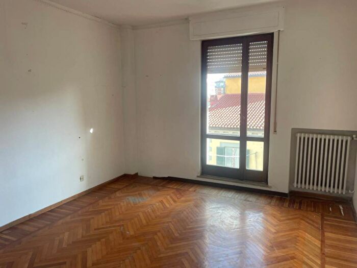 Appartamento con 5 locali in vendita in Via Giuseppe Cambini, Porta a Terra Padula, Livorno