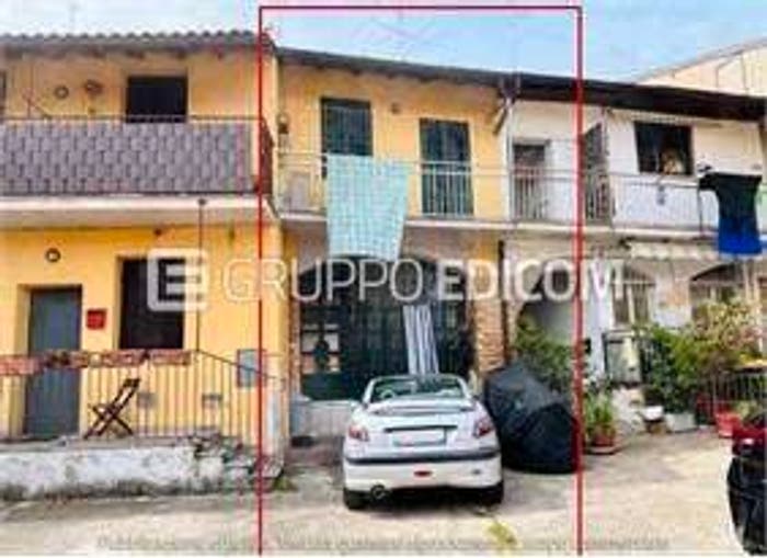 Appartamento trilocale in vendita in Via Marchese Fagnani, Gerenzano