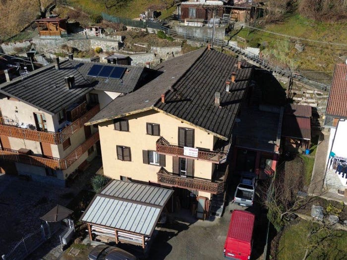 Casa con 6 locali in vendita in Centro, Malonno