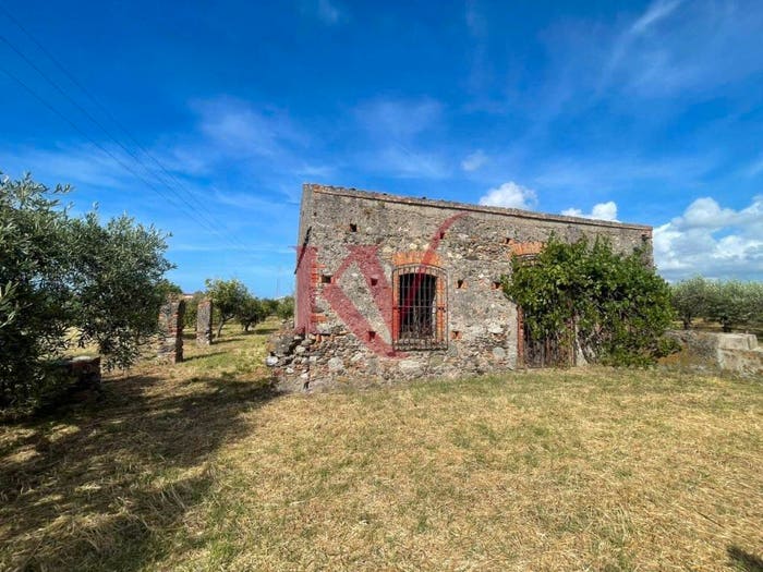 Casa in vendita in Via Botteghelle, San Pietro Santa Maria delle Grazie, Milazzo