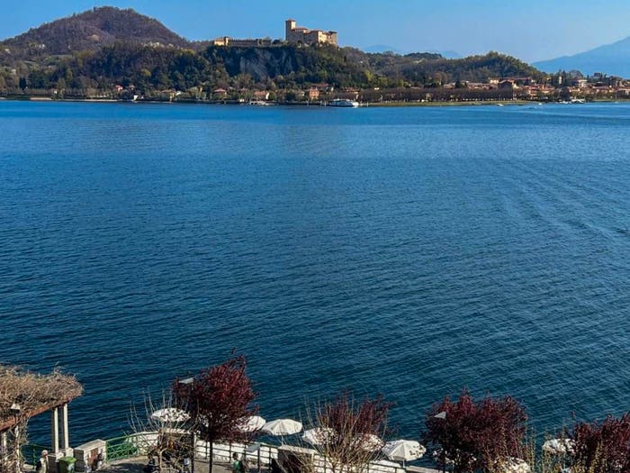 Casa con 6 locali in vendita in Corso Guglielmo Marconi, Centro, Arona