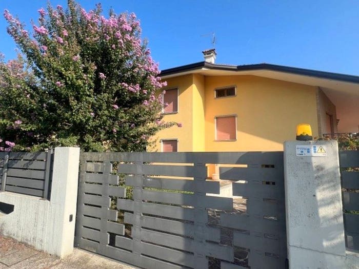 Casa con 6 locali in vendita in Morsano, Morsano al Tagliamento