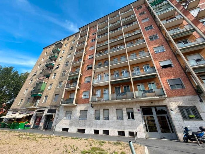 Appartamento trilocale in vendita in Viale Famagosta, Famagosta, Milano