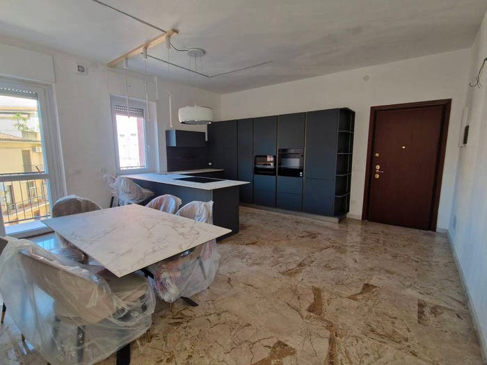 Appartamento con 5 locali in vendita in Via Antonio Giovanni Scopoli, Centro Storico, Pavia