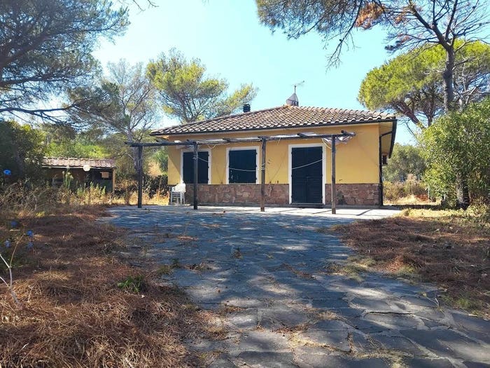 Appartamento quadrilocale in vendita in Centro, Capraia Isola