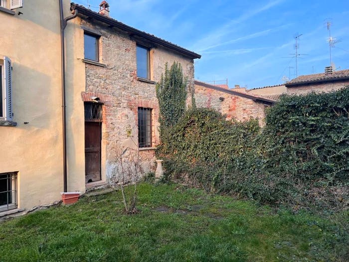 Casa quadrilocale in vendita in Via Giuseppe Garibaldi, Nibbiano, Alta Val Tidone