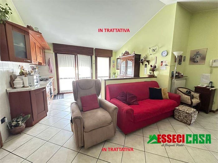 Appartamento trilocale in vendita in via oberdan, Centro, Caravaggio
