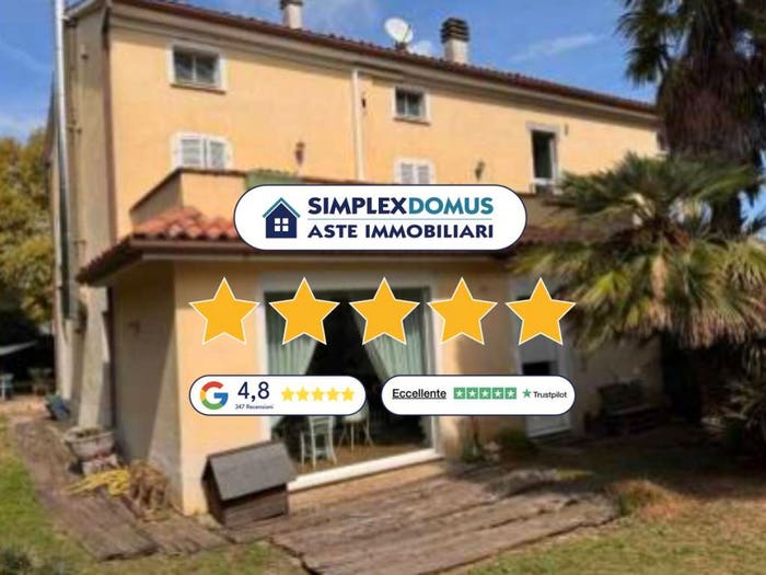 Appartamento con 6 locali in vendita in Via Trinità, Centro, Montegranaro