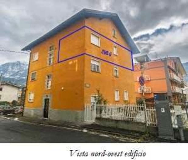 Appartamento quadrilocale in vendita in Via Artanavaz, Centro, Aosta