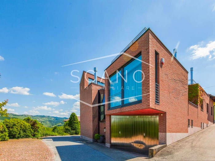 Casa con 6 locali in vendita in Località Altavilla, Alba