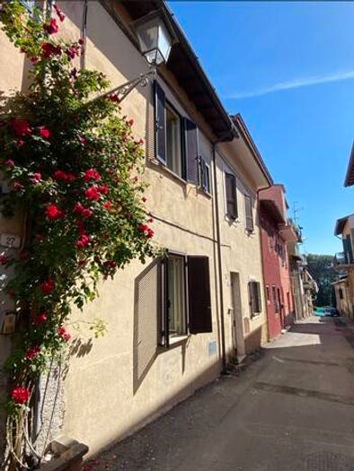 Appartamento trilocale in vendita in Via Fratelli Colagrossi, Centro, Colonna