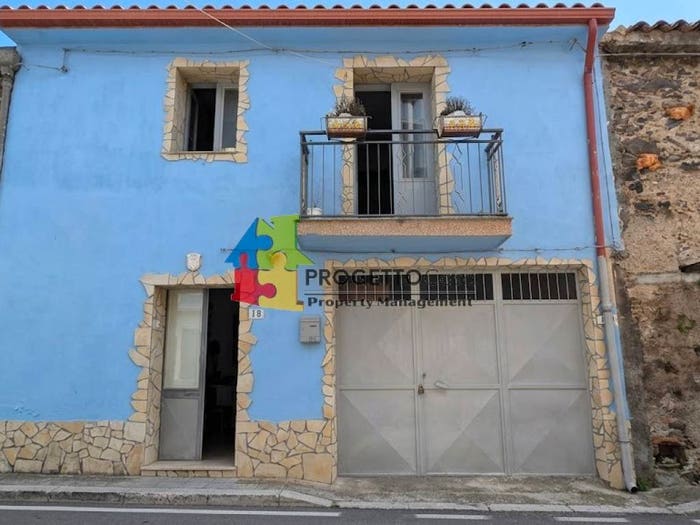 Casa con 6 locali in vendita in Via Sant'Antonino, Moio Alcantara