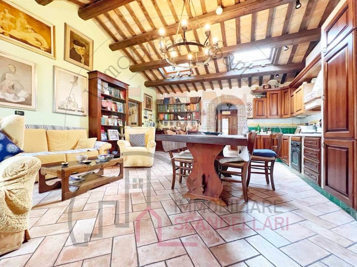 Casa quadrilocale in vendita in Via Giovanni Pascoli, Cattolica