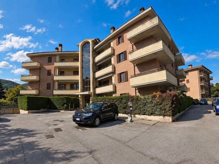 Appartamento quadrilocale in vendita in Via Martiri delle Foibe Istriane, Centro, Fabriano