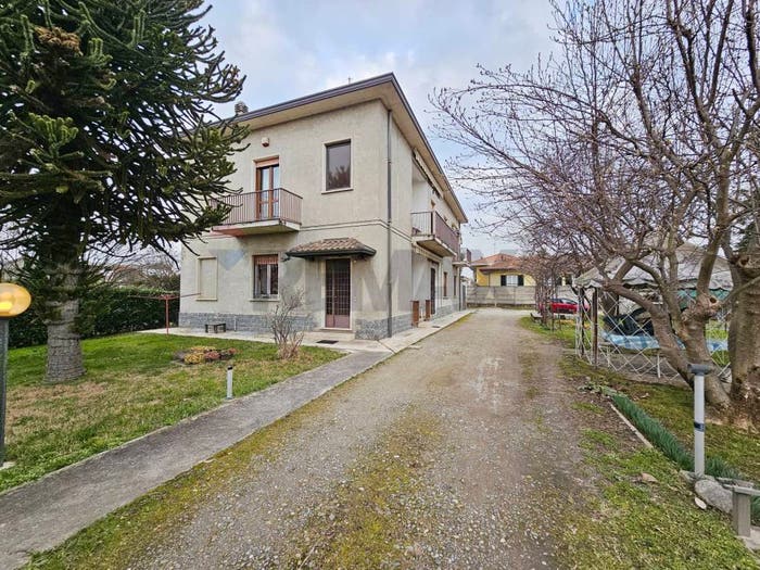 Appartamento quadrilocale in vendita in VIA BONICALZA, Cassano Magnago