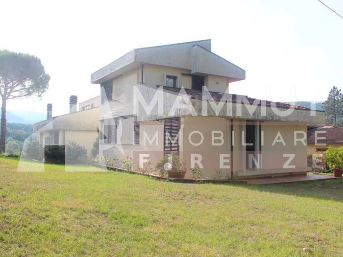 Casa con 6 locali in vendita in Via della Torre, Pontassieve