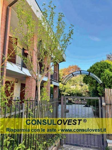 Casa con 5 locali in vendita in Via Cascina Sofia, Centro, Bernareggio