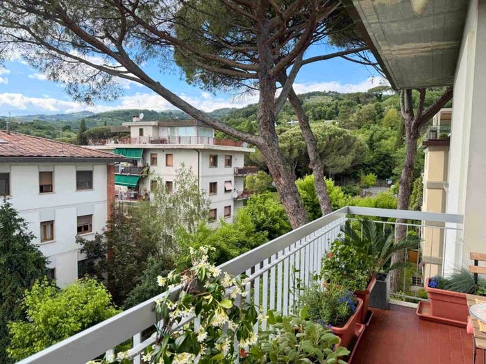 Appartamento con 6 locali in vendita in Viale Baccelli, MontecatiniTerme