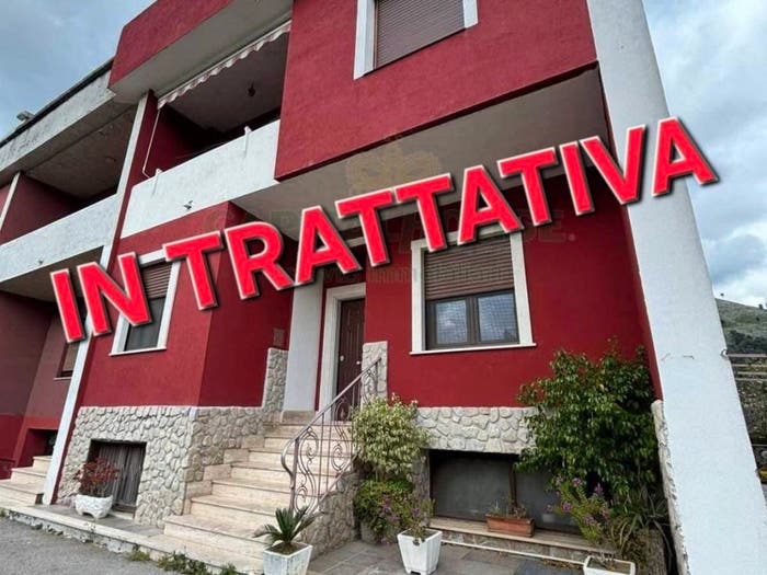 Casa con 6 locali in vendita in Via Luigi Guerrasio, Centro, Castel San Giorgio