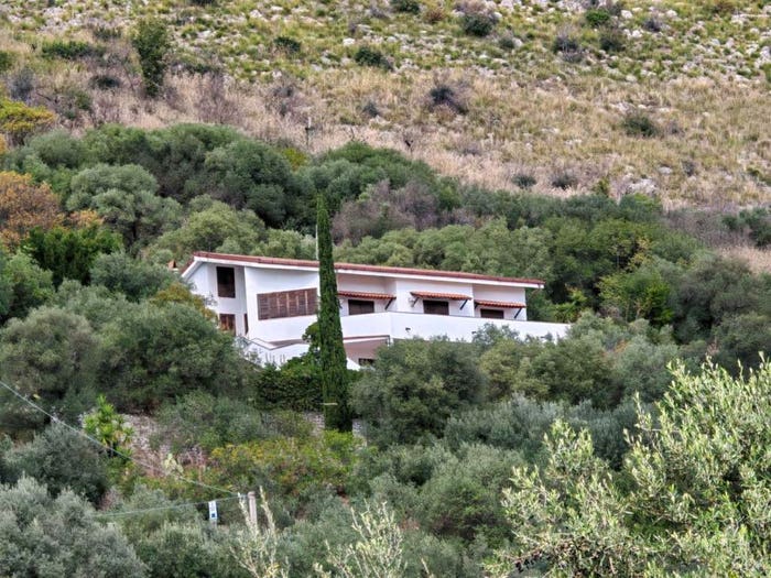 Casa con 6 locali in vendita in Stada Provinciale per Conca Casale snc, Centro, Venafro